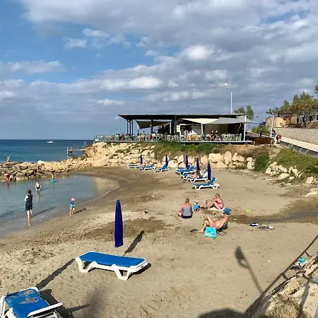 Famagusta Sunshine Apartment *
