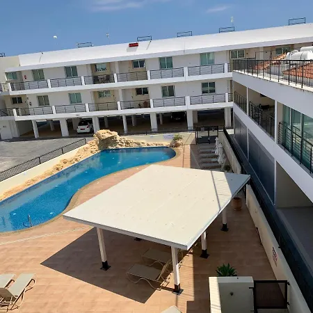 Famagusta Sunshine Apartment Paralimni